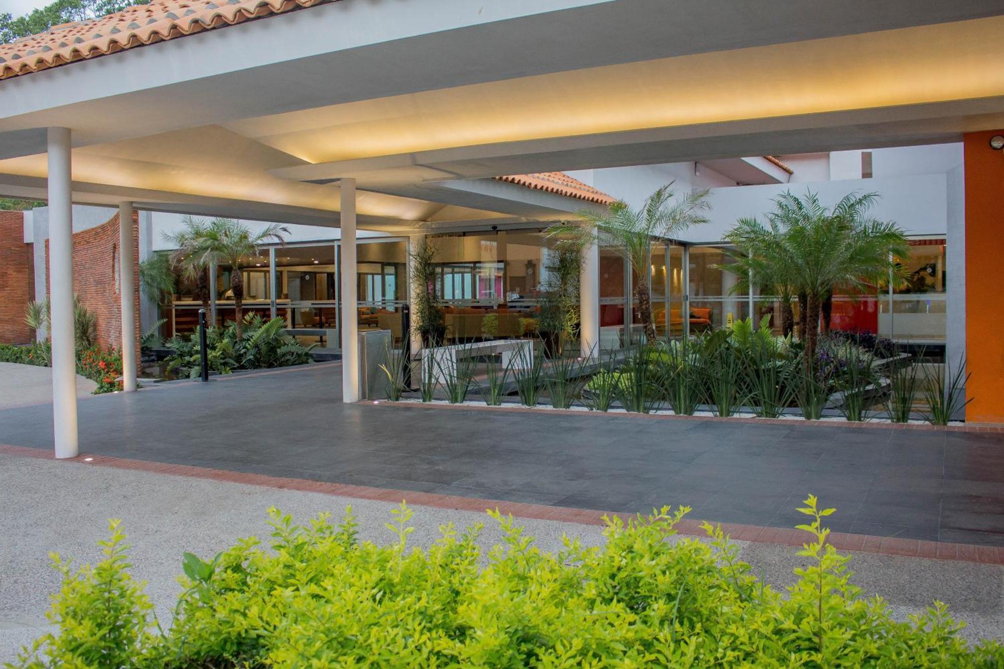 พลาซา เปลิกาโนส คลับ บีช รีสอร์ต Hotel ปูแอร์โตบาญาร์ตา ภายนอก รูปภาพ